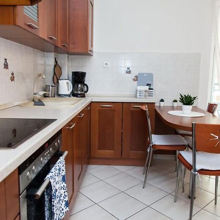 Lovely Apt In Peristeri Athens Ngoại thất bức ảnh