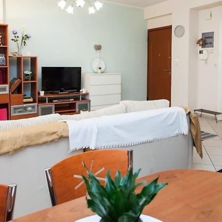 Lovely Apt In Peristeri Athens Ngoại thất bức ảnh
