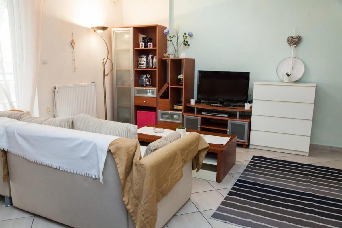 Lovely Apt In Peristeri Athens Ngoại thất bức ảnh