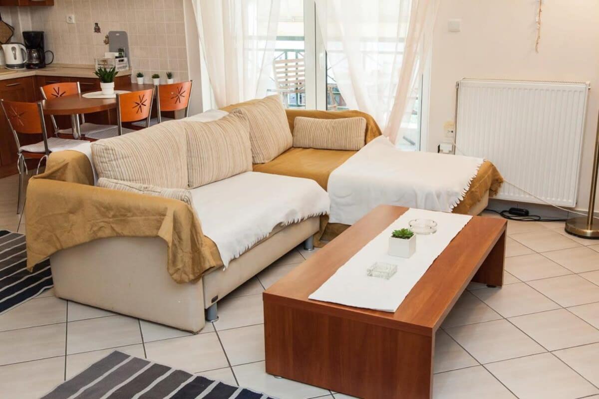 Lovely Apt In Peristeri Athens Ngoại thất bức ảnh